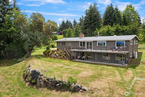 Photo of 9600 SW 268th Street, Vashon, WA 98070 (MLS # 2522735)