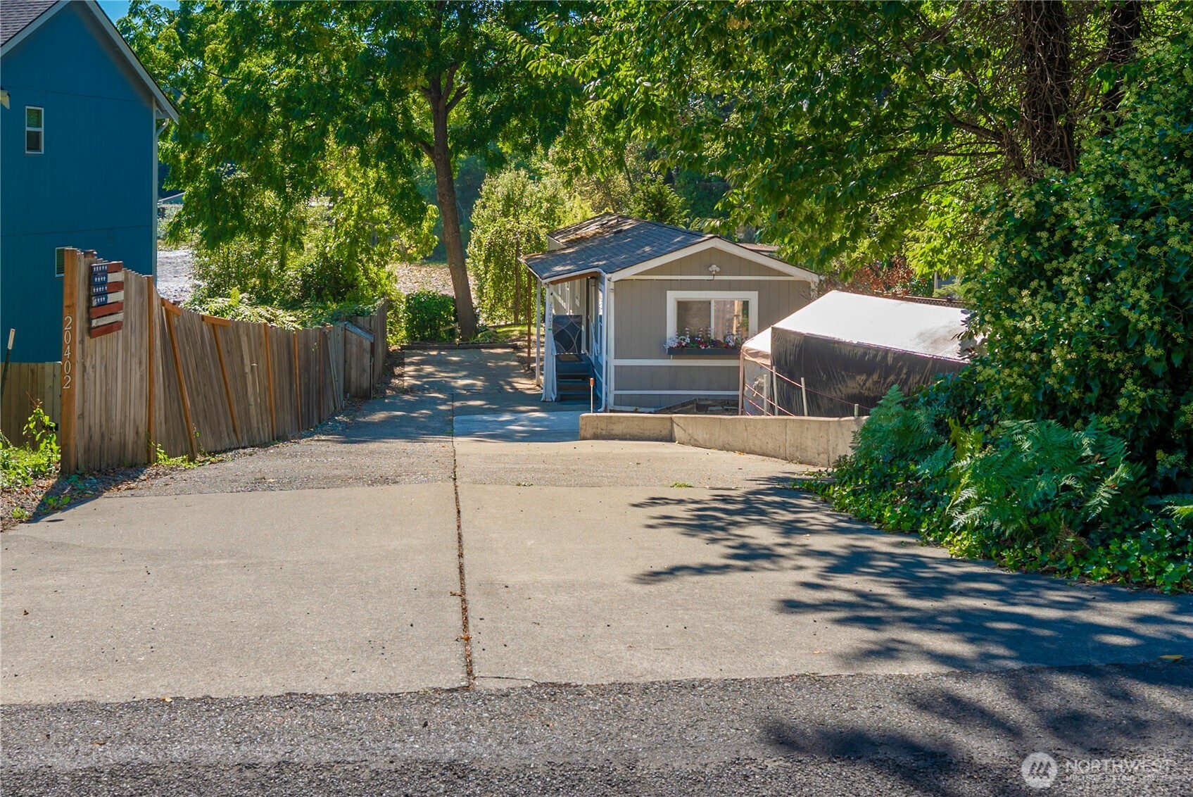 20402 LaPaloma Drive E