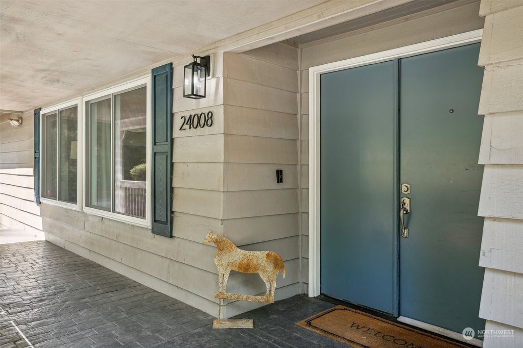 Photo of 24008 SE Tiger Mountain Road, Issaquah, WA 98027 (MLS # 2240453)