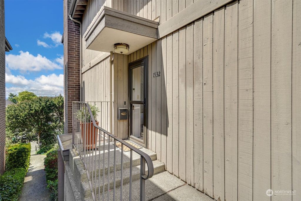 Photo of 1530 10th Avenue W #1532, Seattle, WA 98119 (MLS # 2054402)