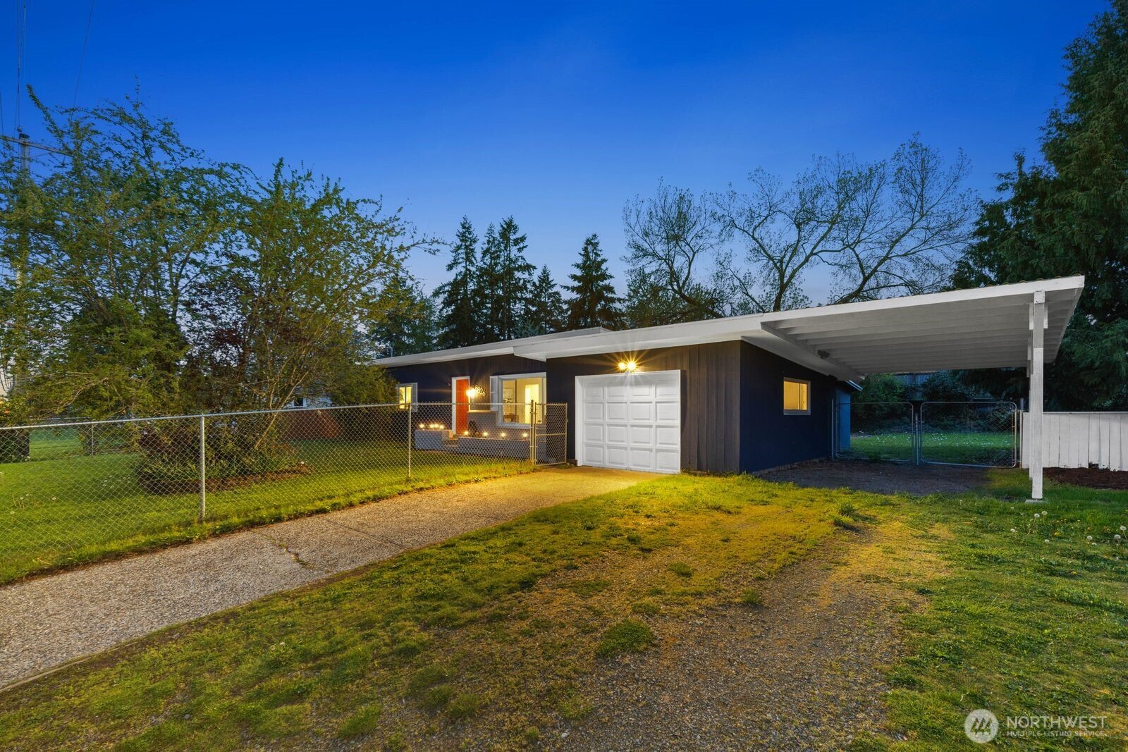 8826 S Sheridan Avenue