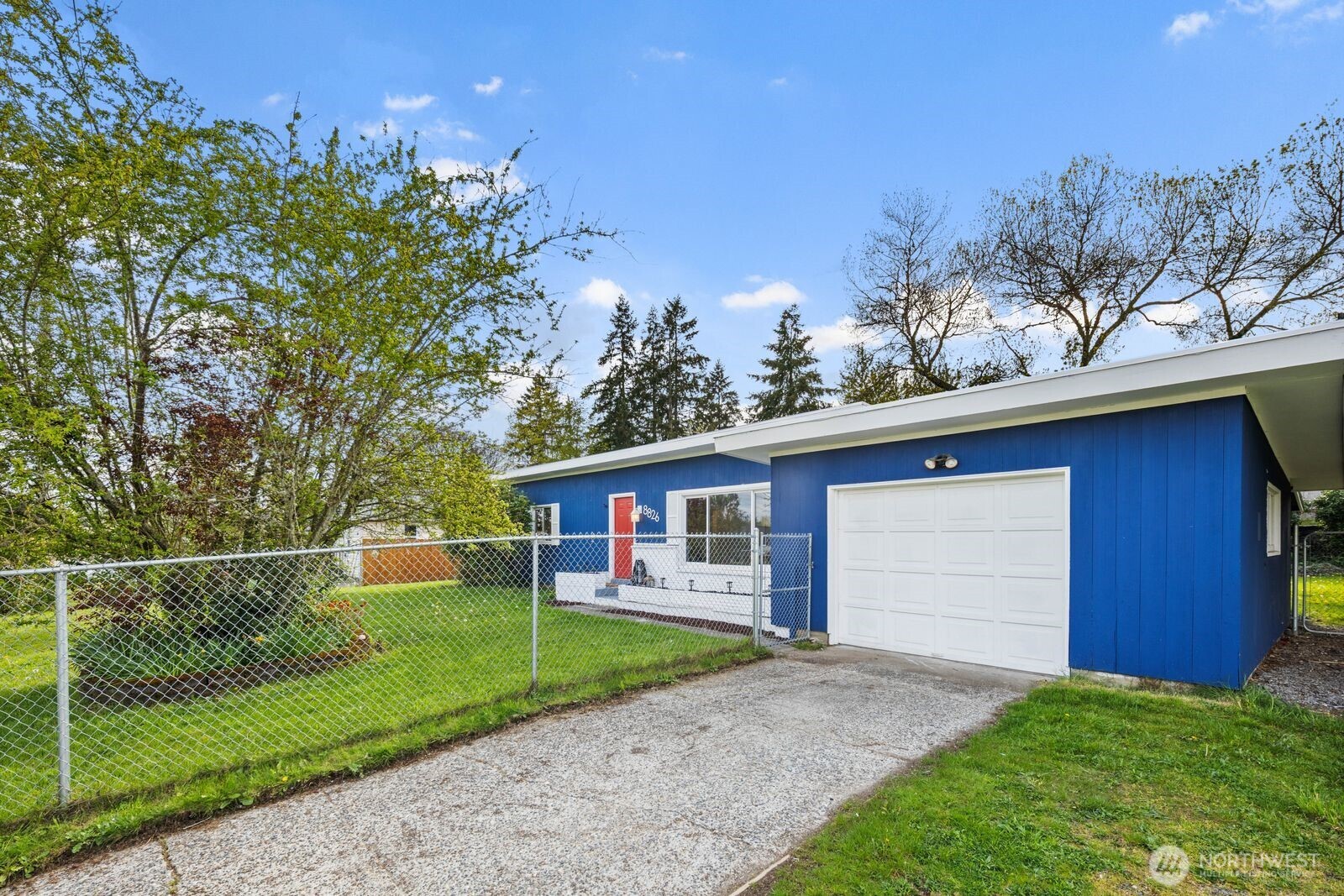 8826 S Sheridan Avenue