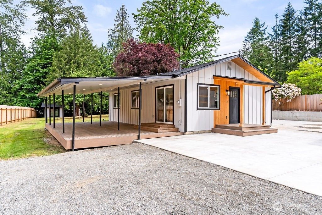 Photo of 24212 SE 223rd Street, Maple Valley, WA 98038 (MLS # 2380376)