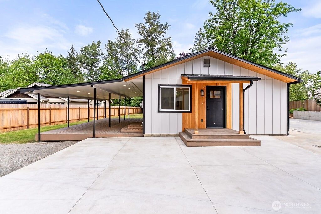 Photo of 24212 SE 223rd Street, Maple Valley, WA 98038 (MLS # 2380376)