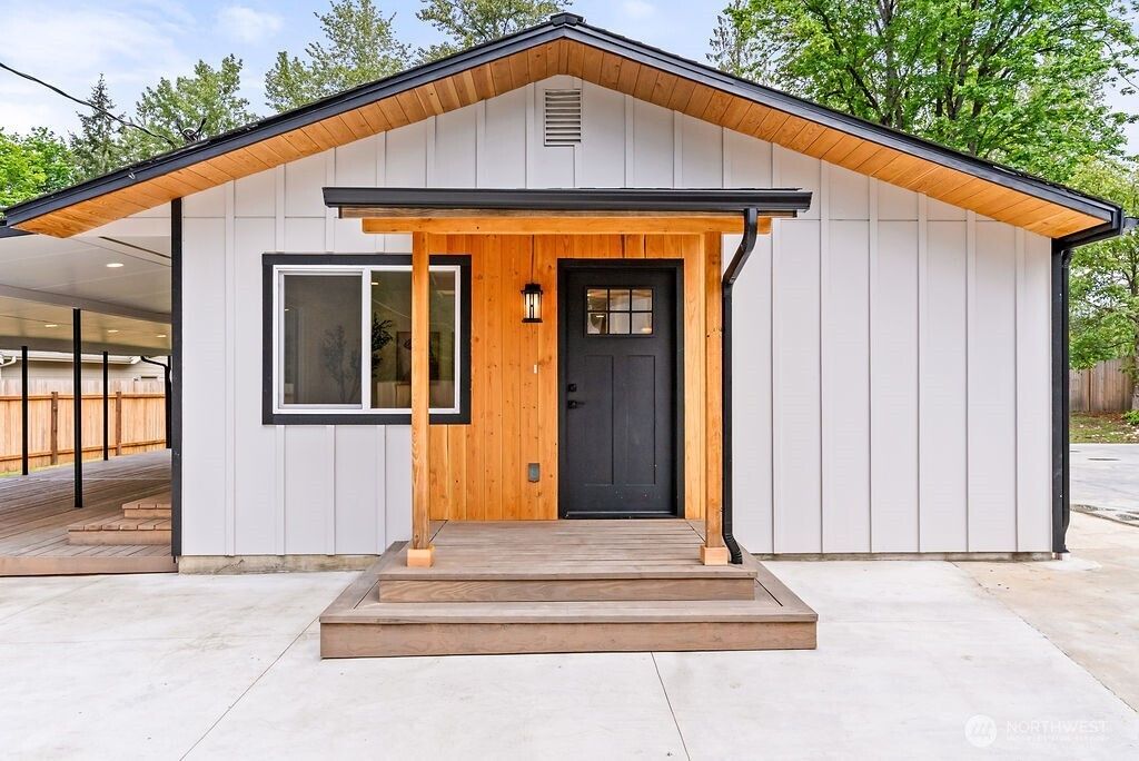 Photo of 24212 SE 223rd Street, Maple Valley, WA 98038 (MLS # 2380376)