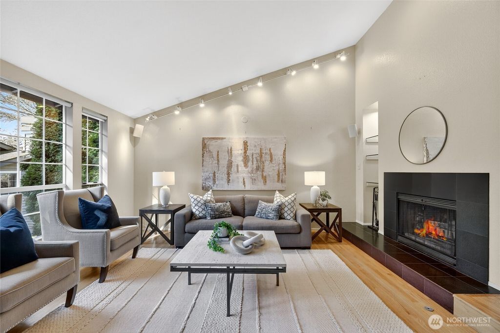 Photo of 6640 114th Avenue SE, Bellevue, WA 98006 (MLS # 2496696)