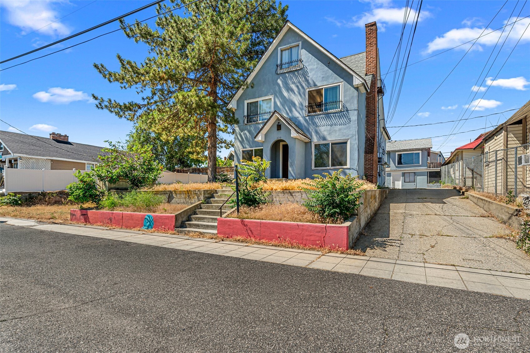 330 Roosevelt Avenue