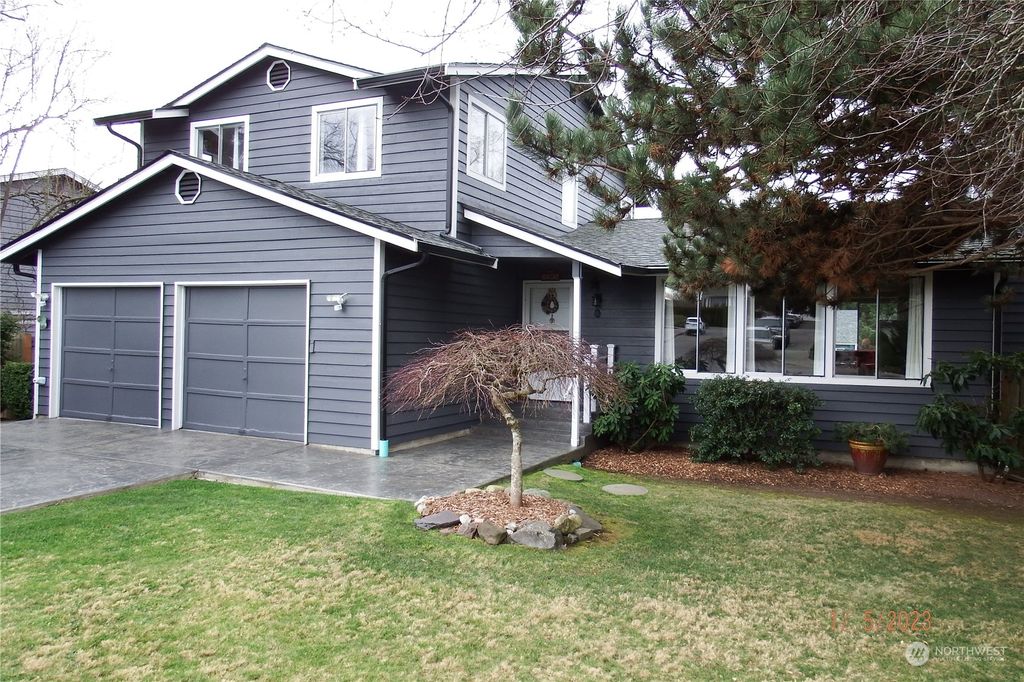 Photo of 24311 11th Avenue S, Des Moines, WA 98198 (MLS # 2025862)