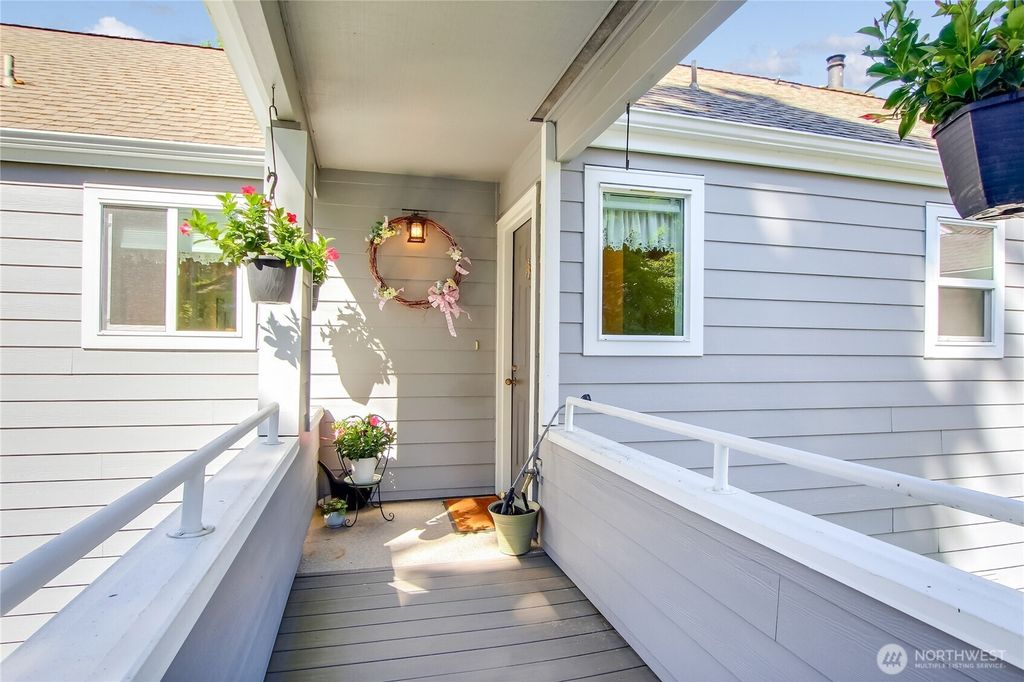 Photo of 4114 Providence Point Drive SE #2014, Issaquah, WA 98029 (MLS # 2539242)