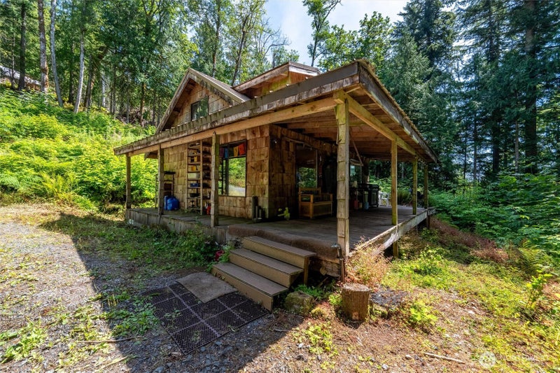 9075 Upper Frost Creek Road
