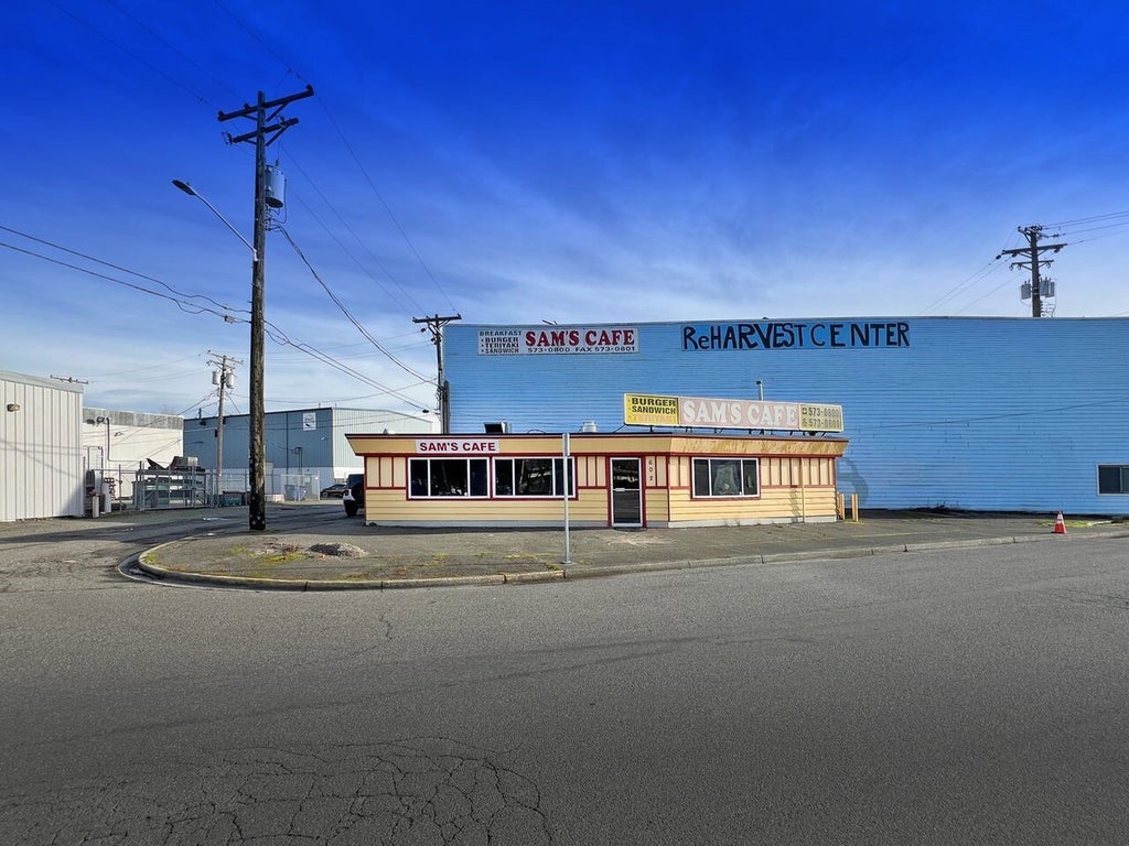 Photo of 602 E 11th Street, Tacoma, WA 98421 (MLS # 2598649)