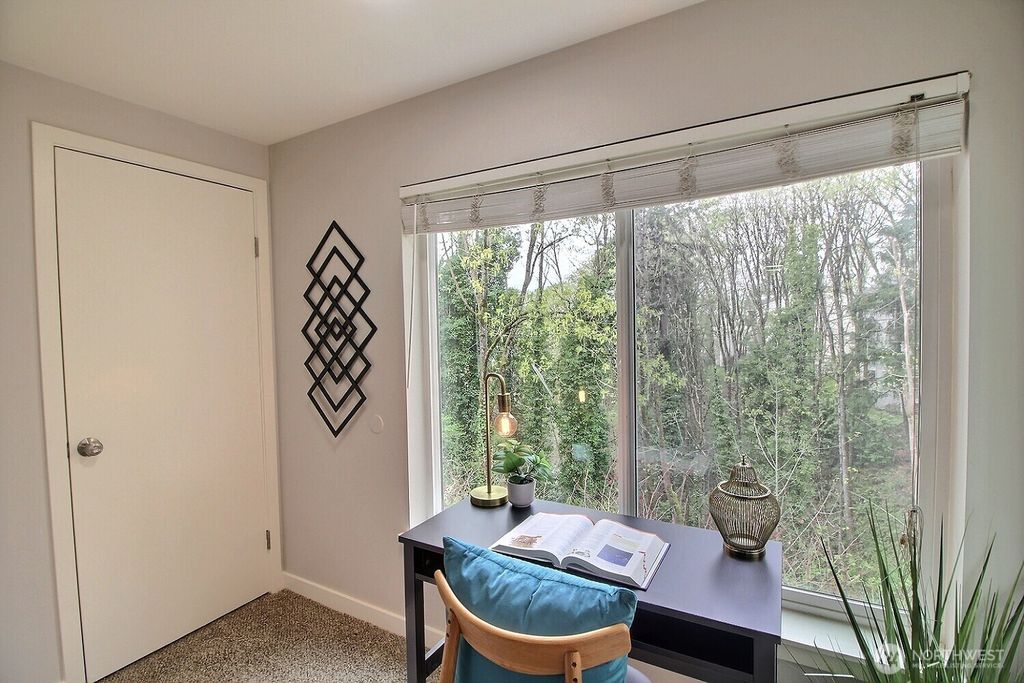 Photo of 975 Aberdeen Avenue NE #L202, Renton, WA 98056 (MLS # 2507972)