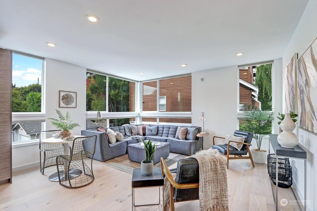 Photo of 7431 4th Avenue NE #B, Seattle, WA 98115 (MLS # 2158287)