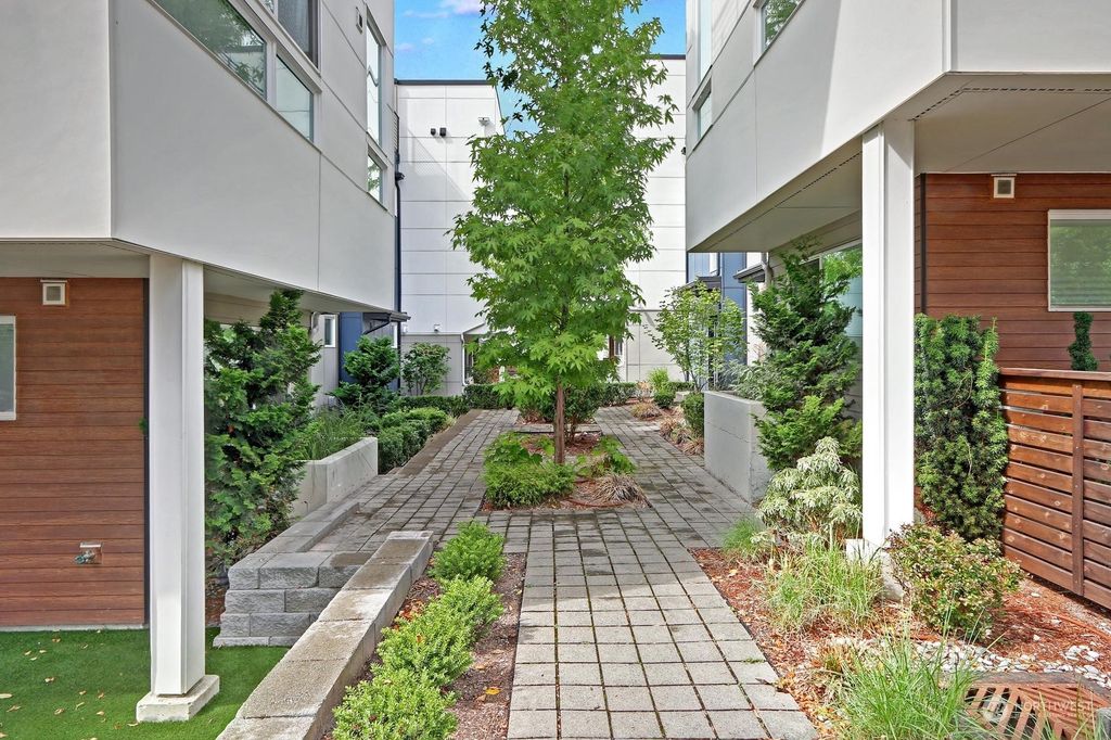 Photo of 7431 4th Avenue NE #B, Seattle, WA 98115 (MLS # 2158287)