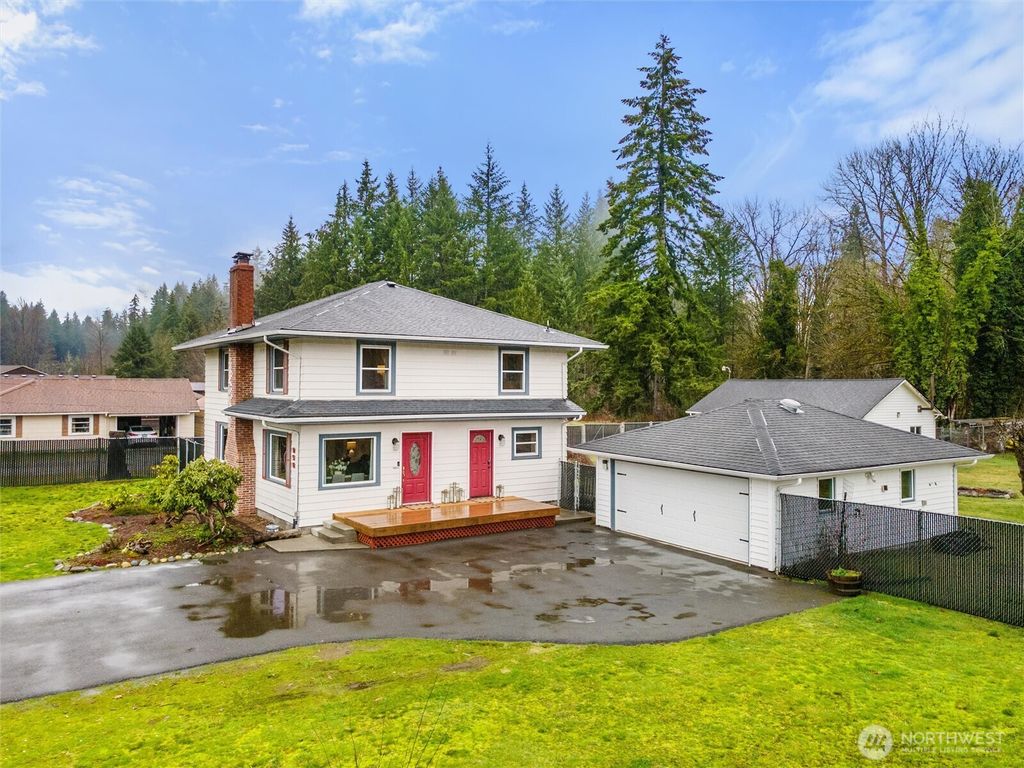 Photo of 950 Montague Avenue, Darrington, WA 98241 (MLS # 2343440)