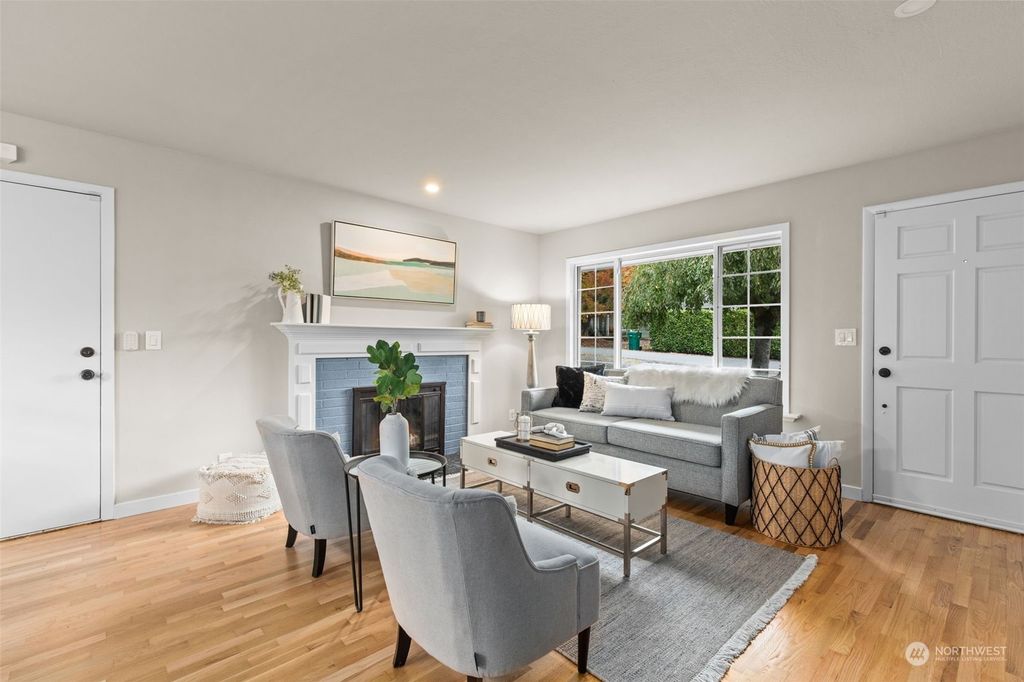 Photo of 20430 21st Place W, Lynnwood, WA 98036 (MLS # 2177103)