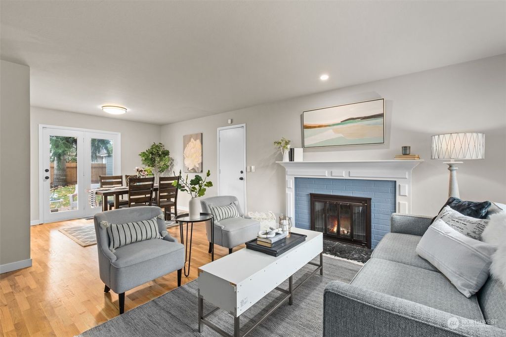 Photo of 20430 21st Place W, Lynnwood, WA 98036 (MLS # 2177103)