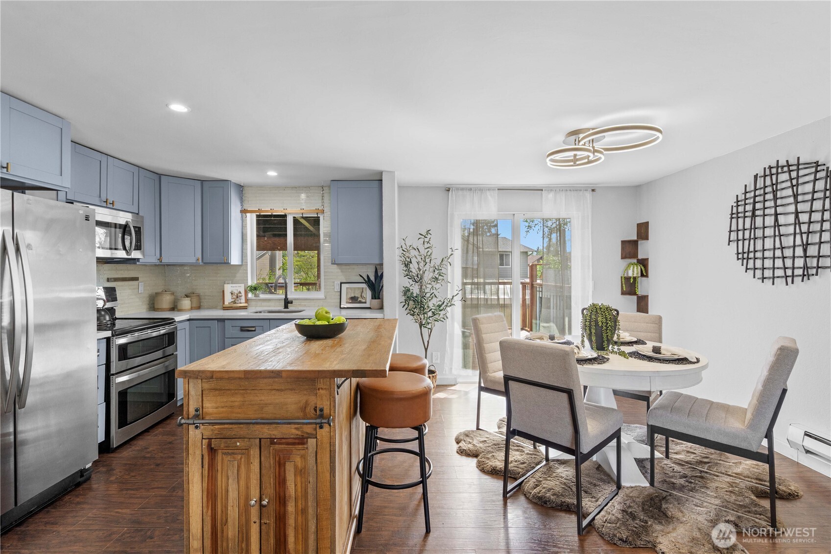 5555 34th Street Loop NE