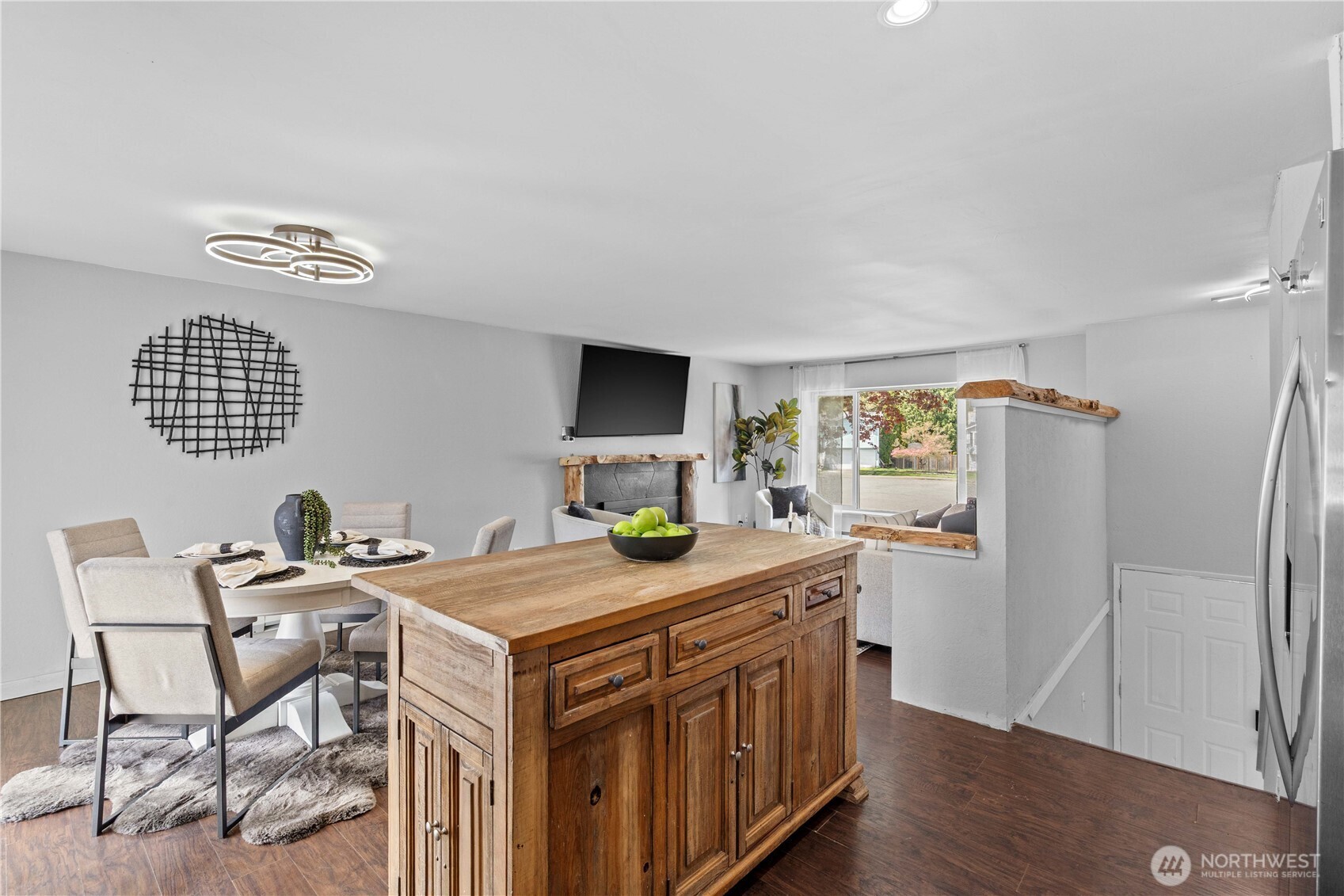 5555 34th Street Loop NE