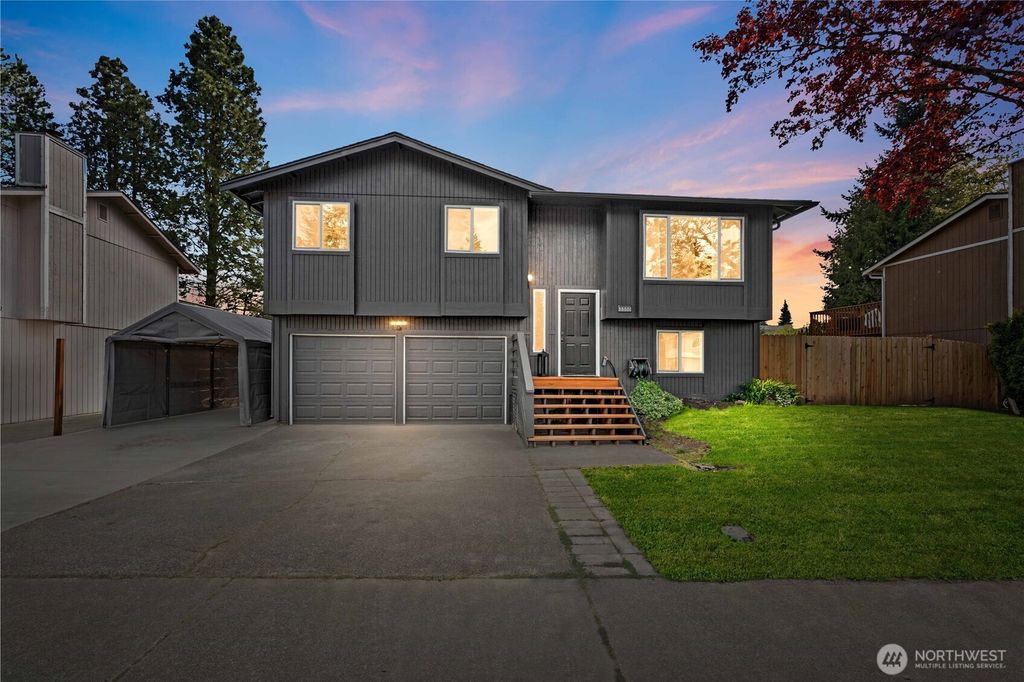 Photo of 5555 34th Street Loop NE, Tacoma, WA 98422 (MLS # 2516387)