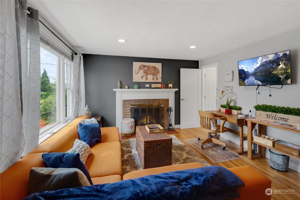 Photo of 5109 S Findlay Street, Seattle, WA 98118 (MLS # 2068969)