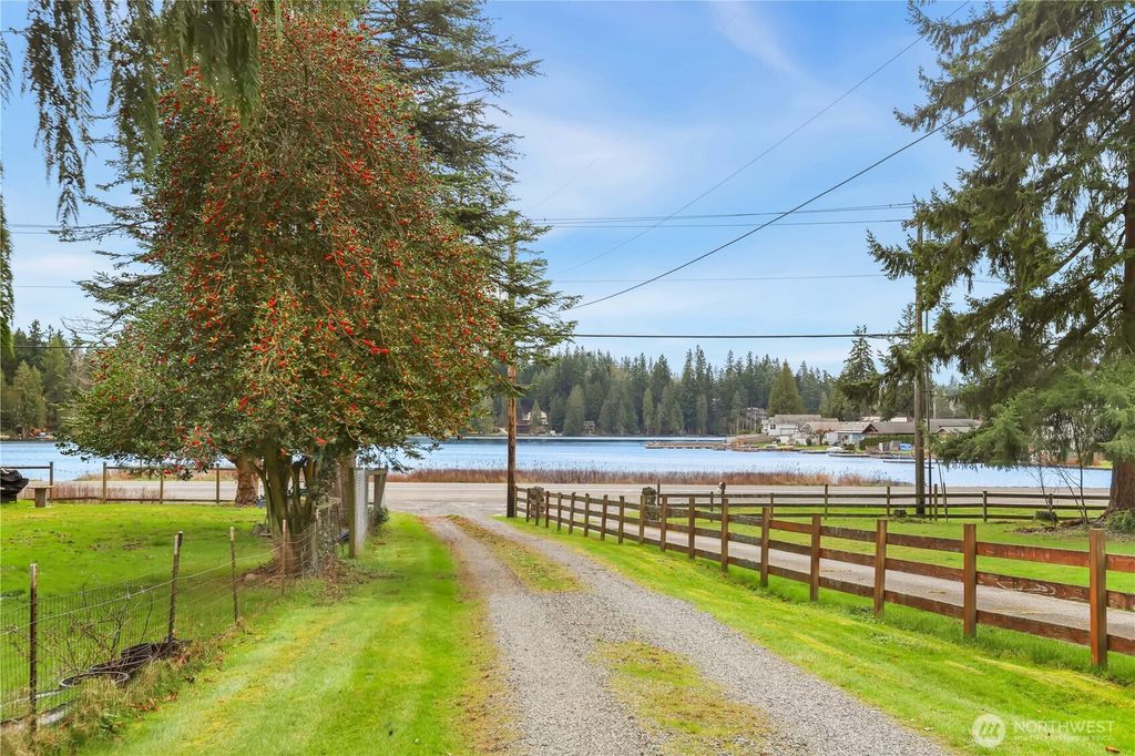 Photo of 2213 Lakewood Road, Arlington, WA 98223 (MLS # 2472126)