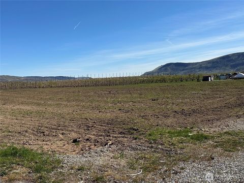 Photo of 583 S Van Well Avenue, East Wenatchee, WA 98802 (MLS # 2507033)