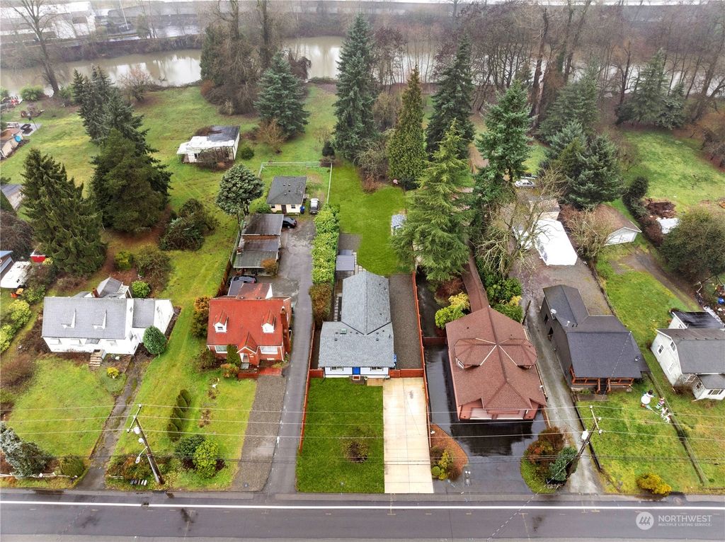 Photo of 13327 56th Avenue S, Tukwila, WA 98178 (MLS # 2190357)