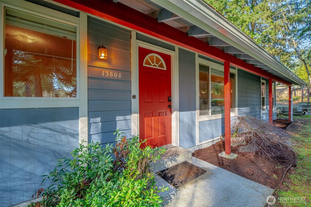 Photo of 13808 Cascadian Way, Everett, WA 98208 (MLS # 2478322)