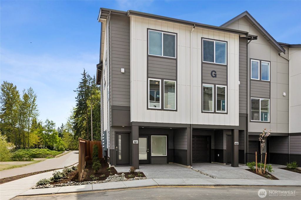 Photo of 16830 20th Avenue W #G10, Lynnwood, WA 98037 (MLS # 2519327)