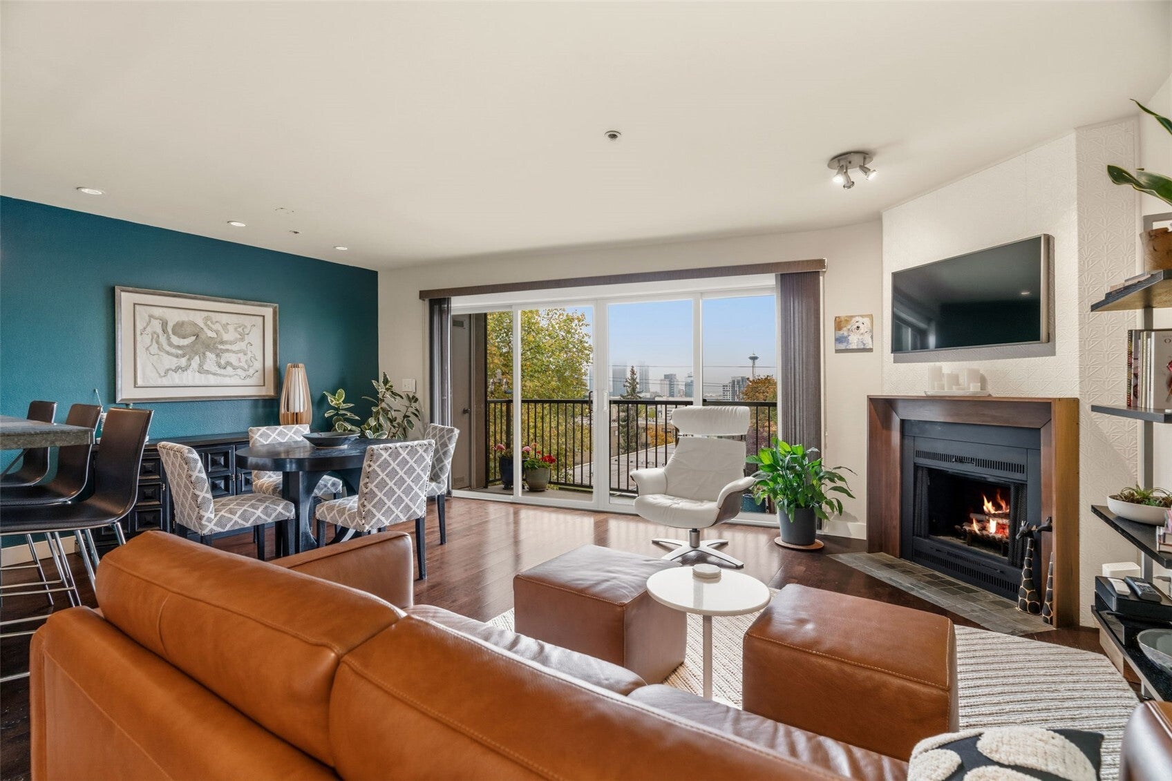 511 E Roy Street 409
