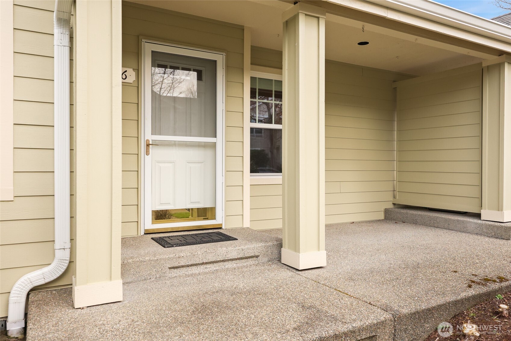 1486 Thompson Street