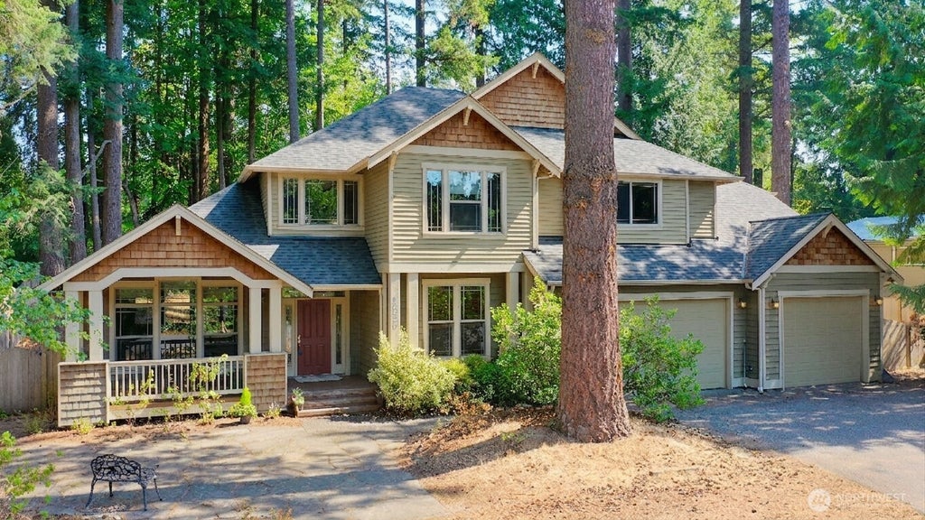 Photo of 18520 26th Avenue NE, Lake Forest Park, WA 98155 (MLS # 2575778)
