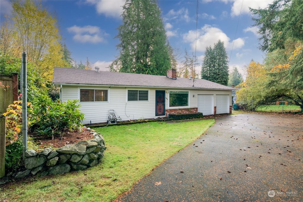 Photo of 6016 183rd Street SW, Lynnwood, WA 98037 (MLS # 2307209)