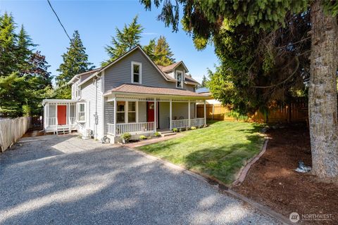 Photo of 1208 23rd Street, Bellingham, WA 98225 (MLS # 2442161)