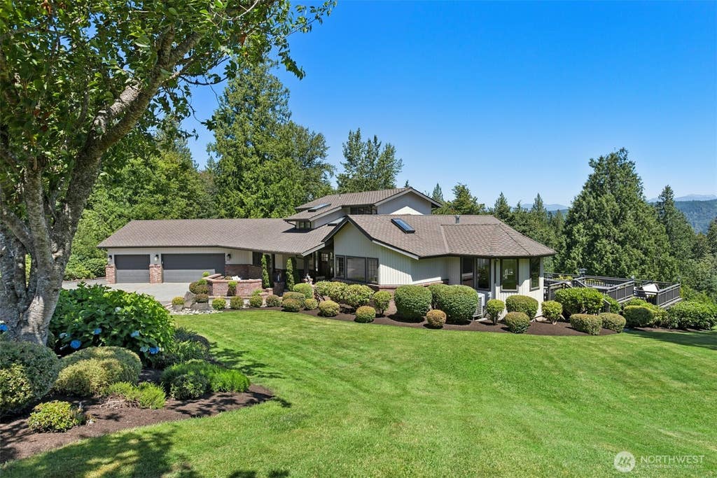 Photo of 32440 SE 54th Street, Fall City, WA 98024 (MLS # 2561674)