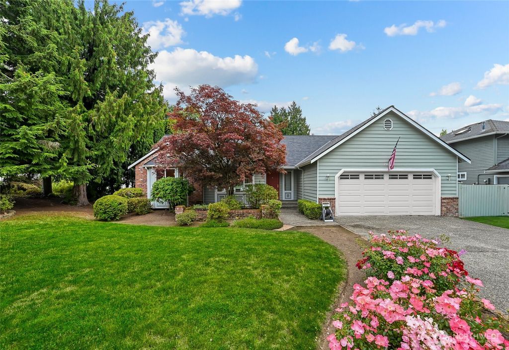 Photo of 24225 15 Place SE, Bothell, WA 98021 (MLS # 2429366)