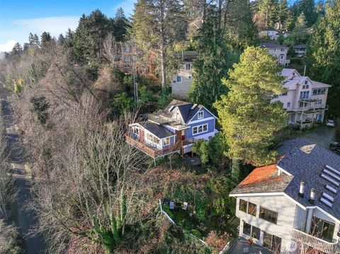 Photo of 4273 NE 125th Street, Seattle, WA 98125 (MLS # 2478148)