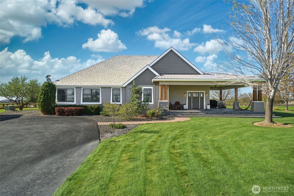 Photo of 3926 Braden Road, Walla Walla, WA 99362 (MLS # 2506573)