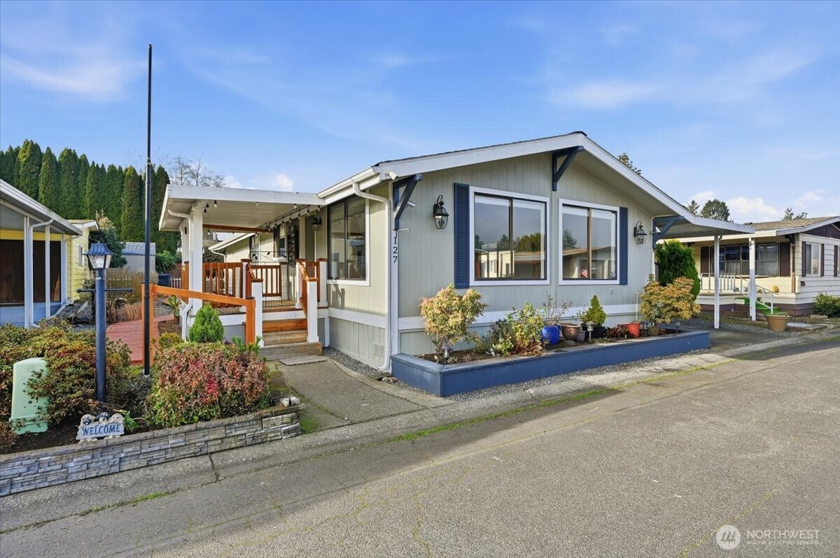 1402 22nd Street NE 127