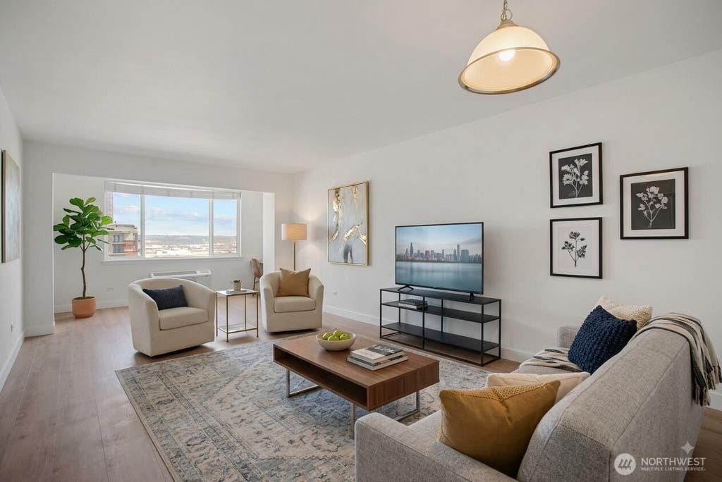 Photo of 440 St. Helens Avenue #305, Tacoma, WA 98402 (MLS # 2567544)