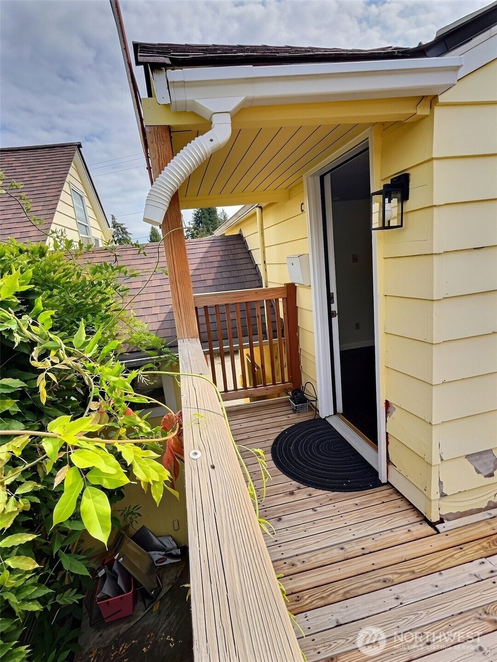 Photo of 12203 Roseberg Avenue S #B, Burien, WA 98168 (MLS # 2590276)