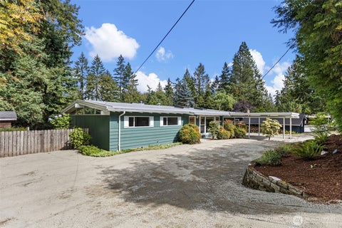 Photo of 16318 SE Newport Way, Bellevue, WA 98006 (MLS # 2580647)