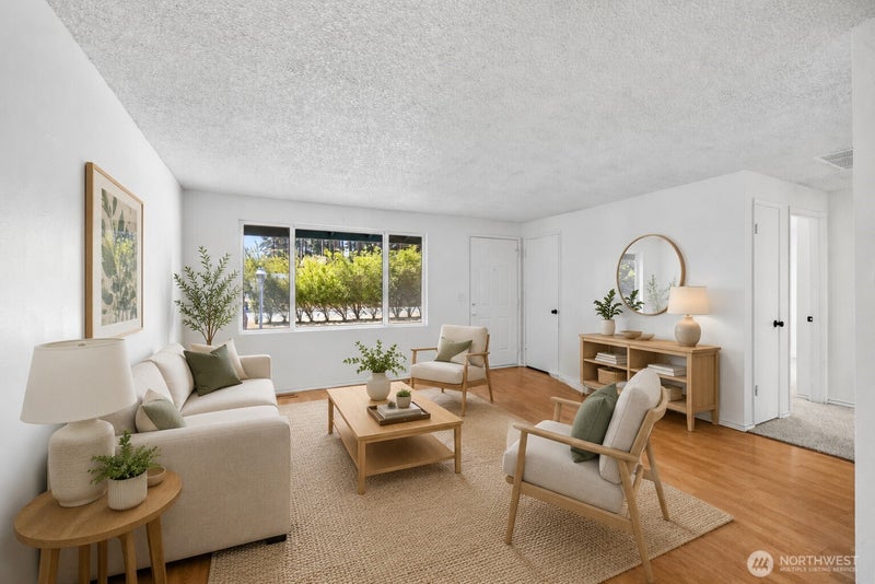 1112 Ridgeway Drive