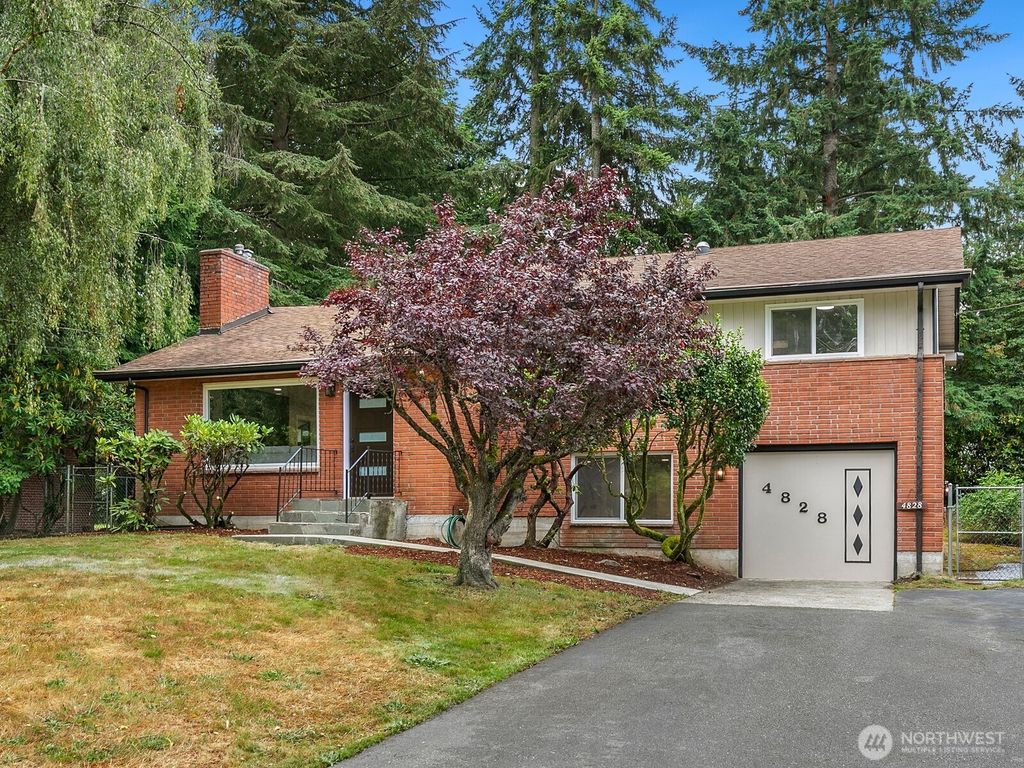 Photo of 4828 180th Street SW, Lynnwood, WA 98037 (MLS # 2418703)