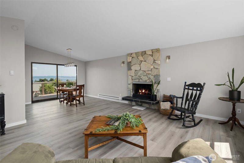 1264 Eagle Crest Drive