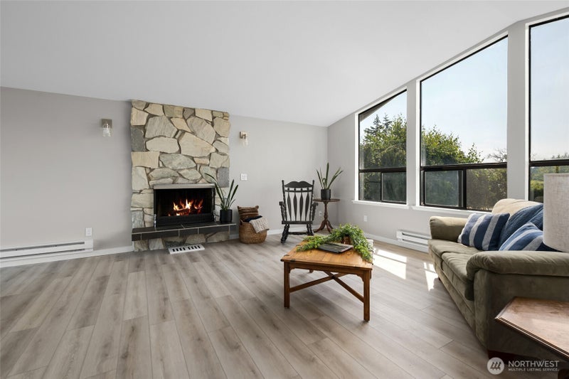 1264 Eagle Crest Drive