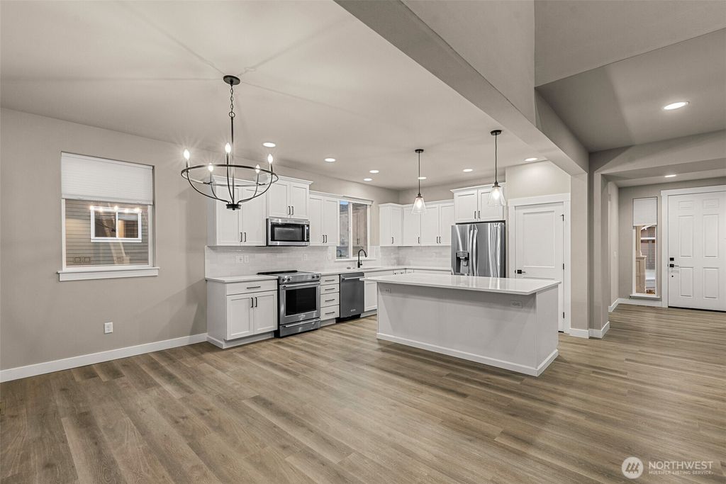 Photo of 651 S Kent Avenue, East Wenatchee, WA 98802 (MLS # 2460458)