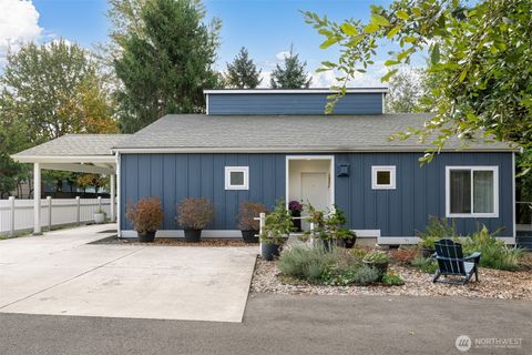Photo of 1416 32nd Street, Bellingham, WA 98225 (MLS # 2447759)