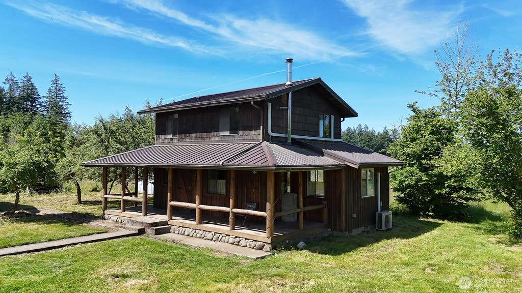 Photo of 10407 133rd Avenue SE, Rainier, WA 98576 (MLS # 2536981)
